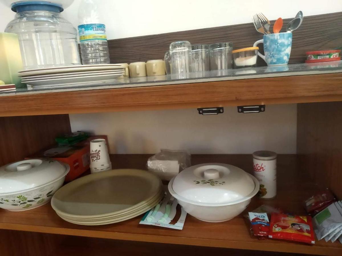 Waves Beach House 蓬蒂切里 外观 照片