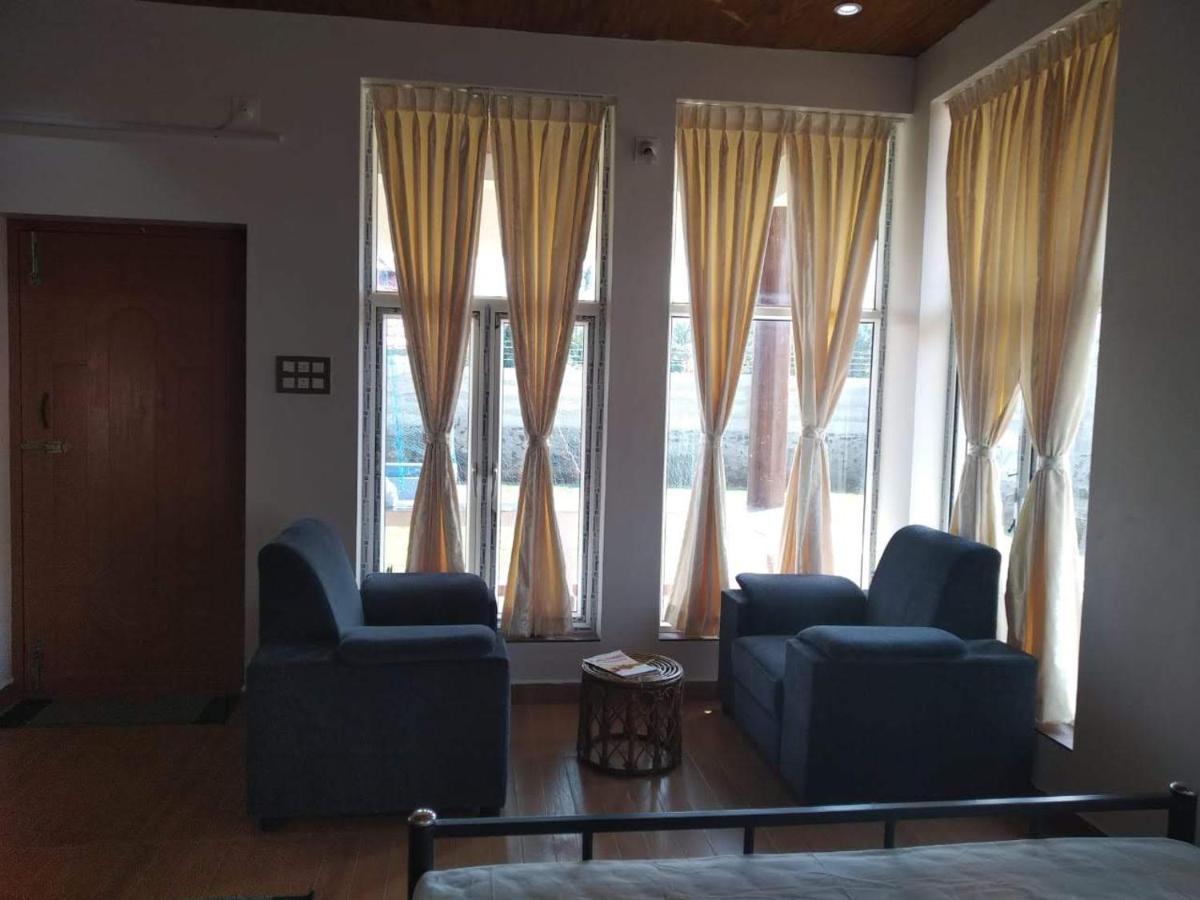 Waves Beach House 蓬蒂切里 外观 照片